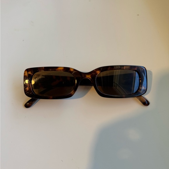Tortoise Shell Rectangular Sunglasses - Picture 2 of 5